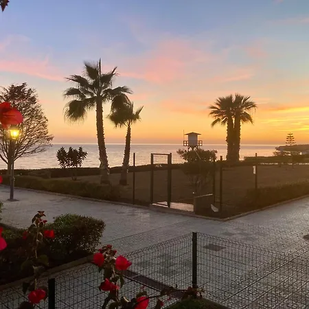 Daire Seafront Garden And Sea Views Torrox