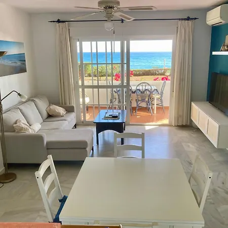 Daire Seafront Garden And Sea Views Torrox