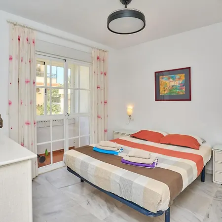 Seafront Garden And Sea Views Daire *